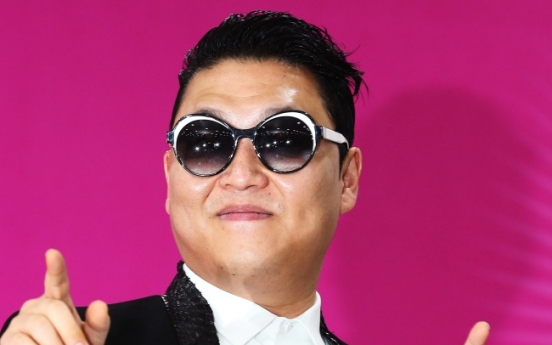 Psy returns to limelight as a ‘mother father gentleman’