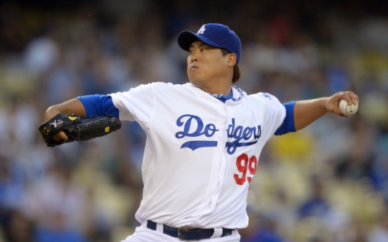 Ryu Hyun-jin outduels Cy Young candidate Harvey for 12th win