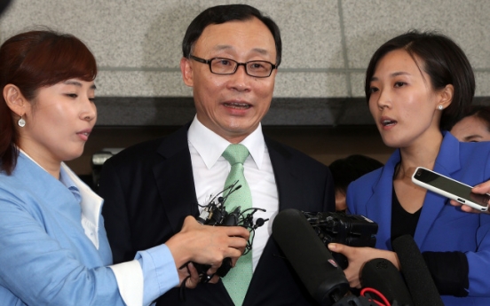 Park yet to accept resignation of prosecutor general