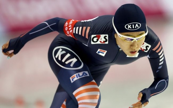 Speed skater Lee Sang-hwa breaks own world record for 2nd time in 6 days