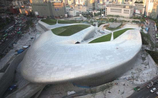 Dongdaemun Design Plaza creates futuristic Seoul scape