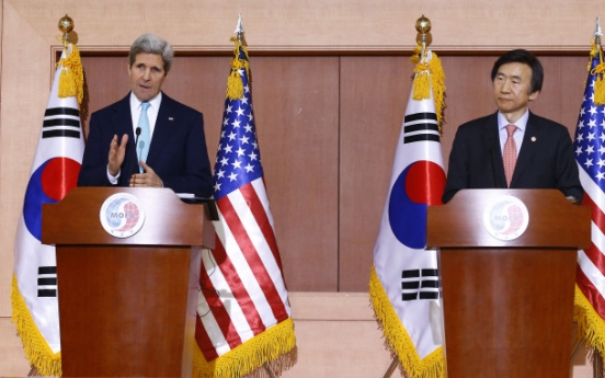 Kerry urges Korea, Japan to mend ties