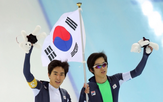 Korea wins silver in men's team pursuit speed skating