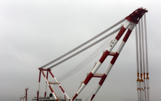 [Ferry Disaster] Four cranes arrive to pull up ferry