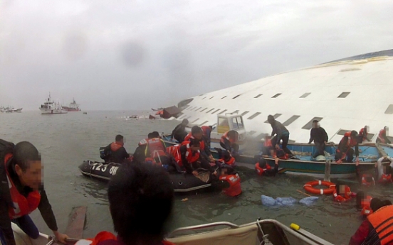 Growing number of Koreans depressed by Sewol