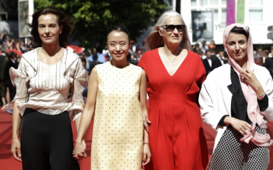 Jeon Do-yeon’s bracelet dazzles Cannes fans