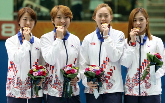 [Asian Games] South Korea beats China for gold in women's sabre team event
