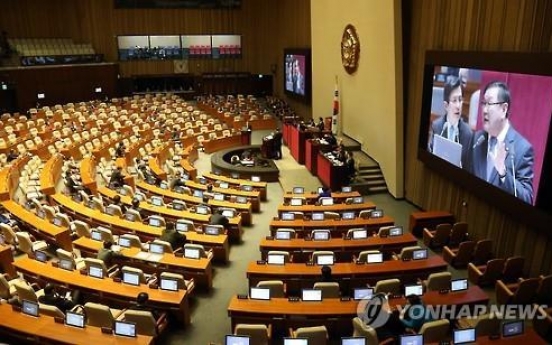 경제분야 대정부질문…개성공단 폐쇄 여파 등 도마위