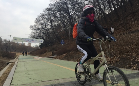 Amphibians in Seoul face increasing risks from bikes, pedestrians