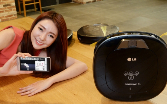 [Photo News] LG robot vacuum cleaner crosses 400,000 sales mark