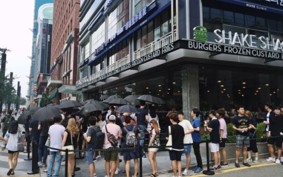 [Weekender] Shake Shack scores big with trendy Koreans