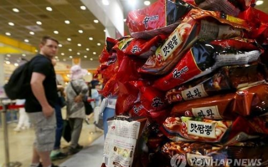 Exports of instant noodles soar 18%  in H1