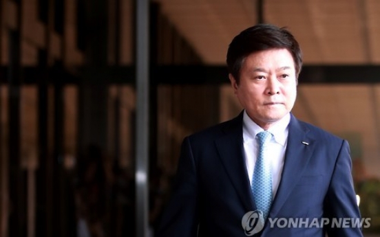 Lotte executive summoned over group's corruption allegations