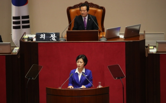Minjoo Party leader emphasizes economy in address to Assembly
