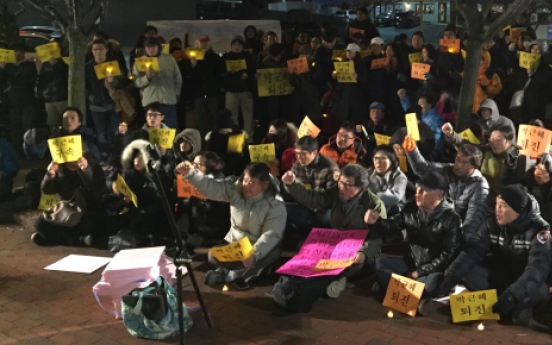 Korean-Americans hold rallies demanding Park resign