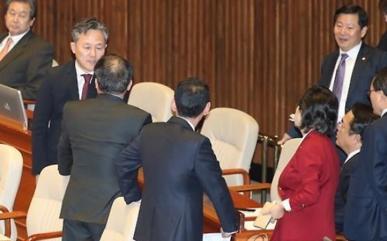 여당, '공무집행방해' 표창원 고소