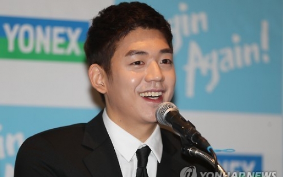 Badminton star Lee Yong-dae to marry his longtime girlfriend