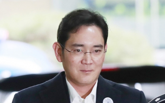 Samsung chief questioned for 2nd day on bribery charges