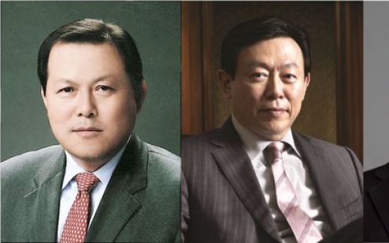 Lotte names new executives, restructures group