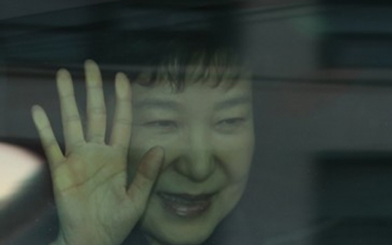 Court sets hearing to question Park at aide's trial