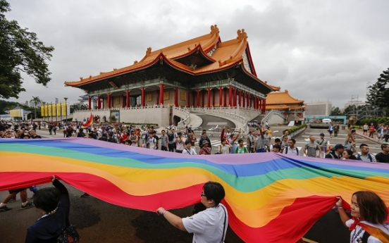 Taiwan to make landmark gay marriage ruling