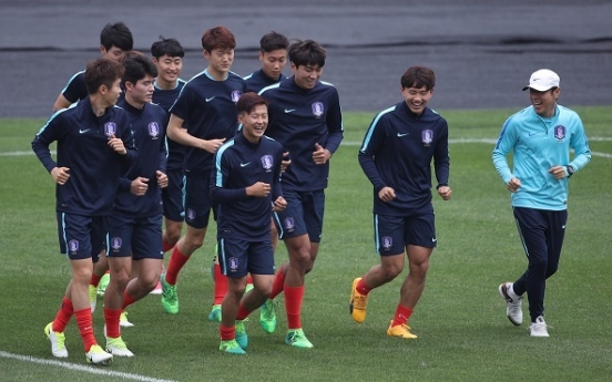 Korean coach to rest Barcelona prospects vs. England