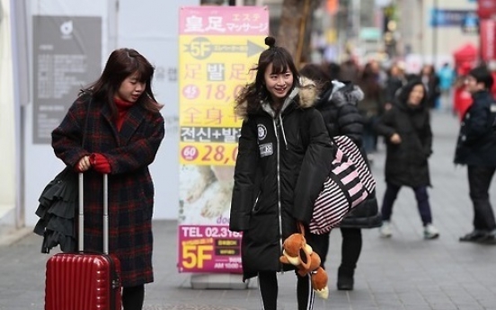 Fall in Japanese tourists adds woes to sagging local tourism