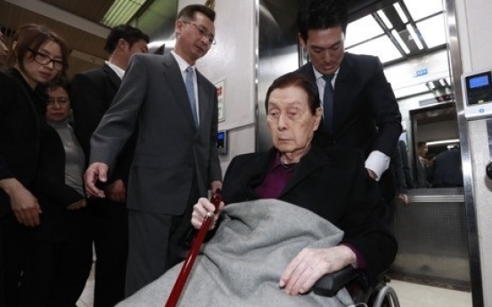 Top court confirms guardianship over Lotte founder