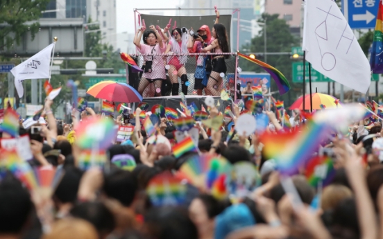 [From the scene] Gay pride parade in Seoul draws record number