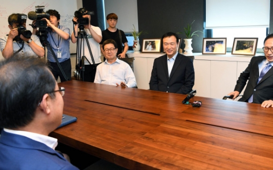 Calls grow for probe into former President Lee over NIS election-meddling scandal