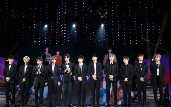 Wanna One, Seventeen win at 2017 MAMA in Vietnam