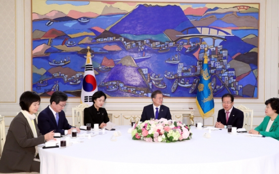 Moon stresses cooperation with US, no concessions for talks