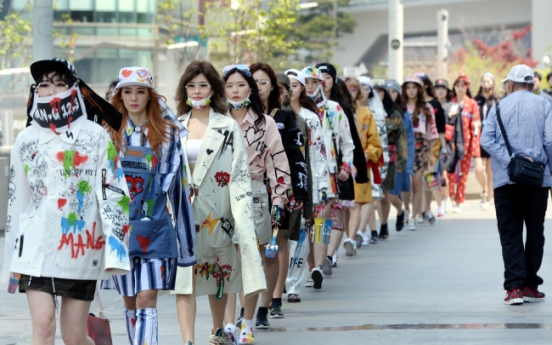 [Photo News] Graffiti on fashion