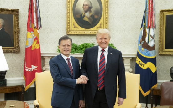 Moon, Trump vow NK safety and prosperity for denuclearization