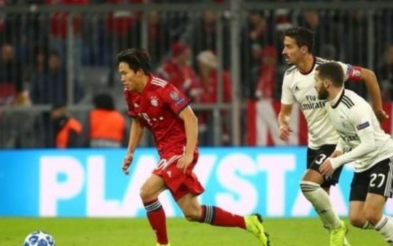 Teen football prospect makes Bayern Munich first-team debut in UEFA Champions League