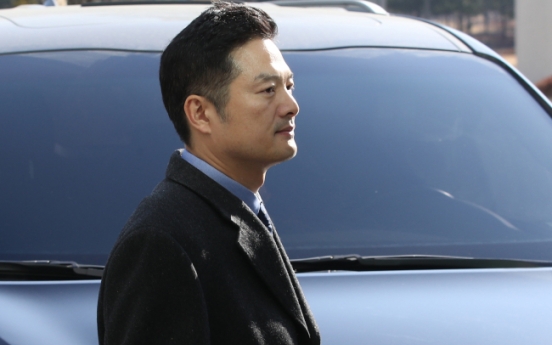 [Newsmaker] Prosecution raids Kim Tae-woo’s office