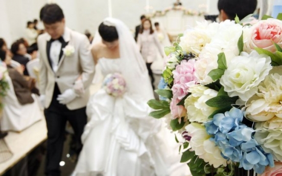 One in 10 single Koreans say wedding is a must: survey