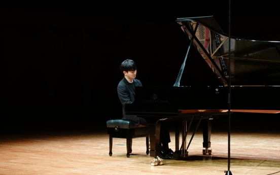 Pianists, young and old, mesmerize Seoul fans