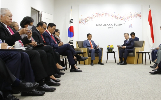 Moon stresses economic cooperation with Indonesia