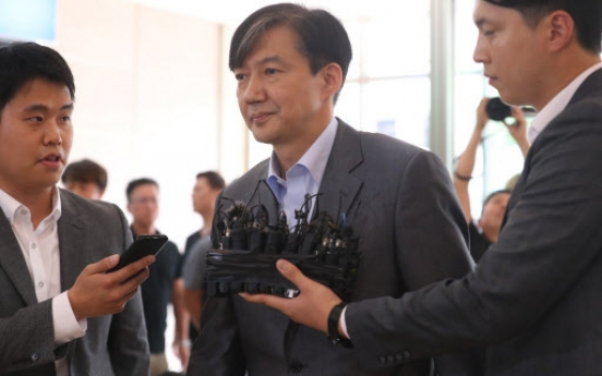 Prosecution raids key locations in probe into embattled Cho Kuk