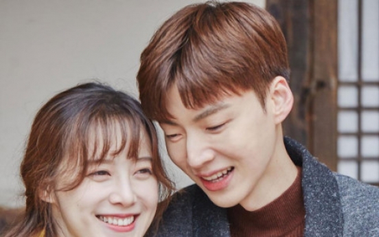 Ku Hye-sun says she will stop writing about Ahn Jae-hyun