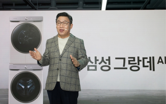 Samsung’s appliance head touts upcoming Galaxy Home Mini speaker