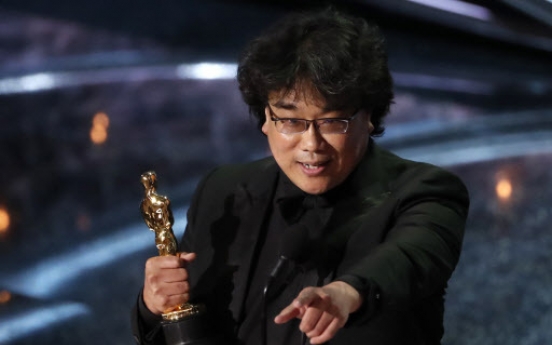 Oscars’ best director Bong Joon-ho honors Martin Scorsese