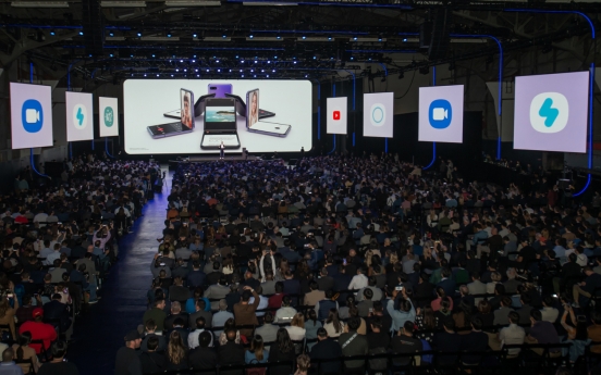 Despite coronavirus concerns, tech aficionados gather at Samsung Unpacked