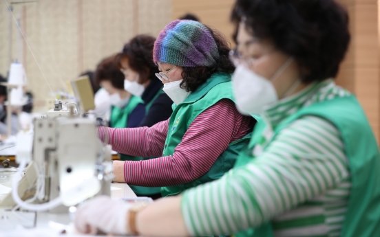 S. Korea to sharply restrict face mask exports, rev up weekend production