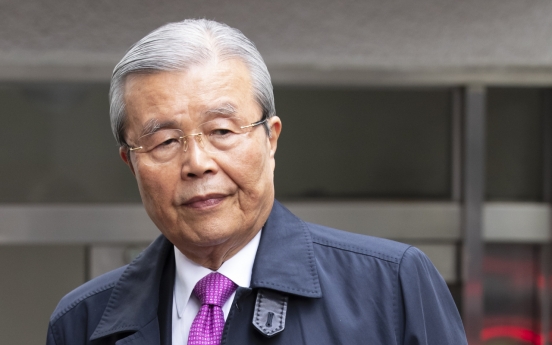 Kim Chong-in agrees to head main opposition party despite resistance