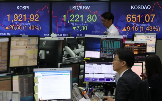 Seoul stocks open higher on Wall Street gains