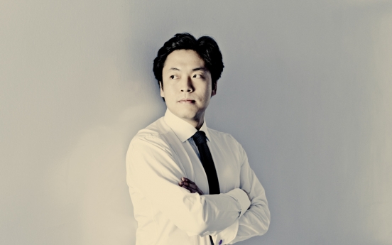 Pianist Kim Sun-wook to make formal debut as conductor in December