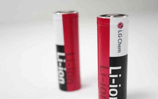 Korean battery makers' premium strategy faces challenge