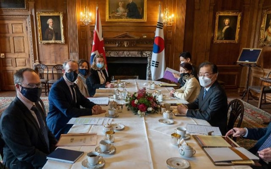 Top diplomats of S. Korea, Britain agree on cooperation on vaccine access, climate change